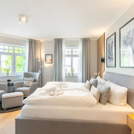 Schloss Hohenzollern 4a Und 4b * Heringsdorf