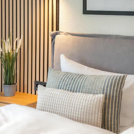 Schloss Hohenzollern 4a Und 4b Lägenhet *