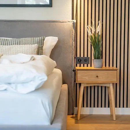 Schloss Hohenzollern 4a Und 4b Apartment