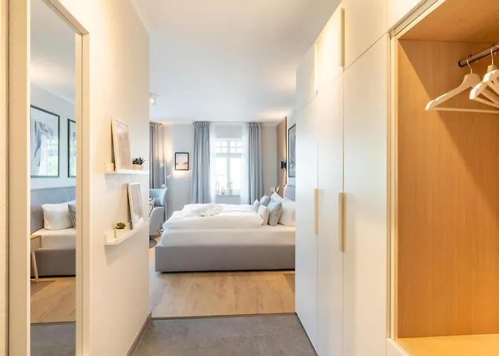 Schloss Hohenzollern 4a Und 4b * Χέρινγκσντορφ